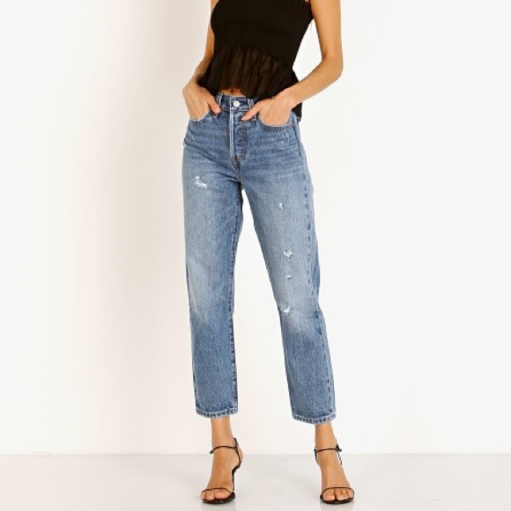 Levi’s Wedgie Straight Jean